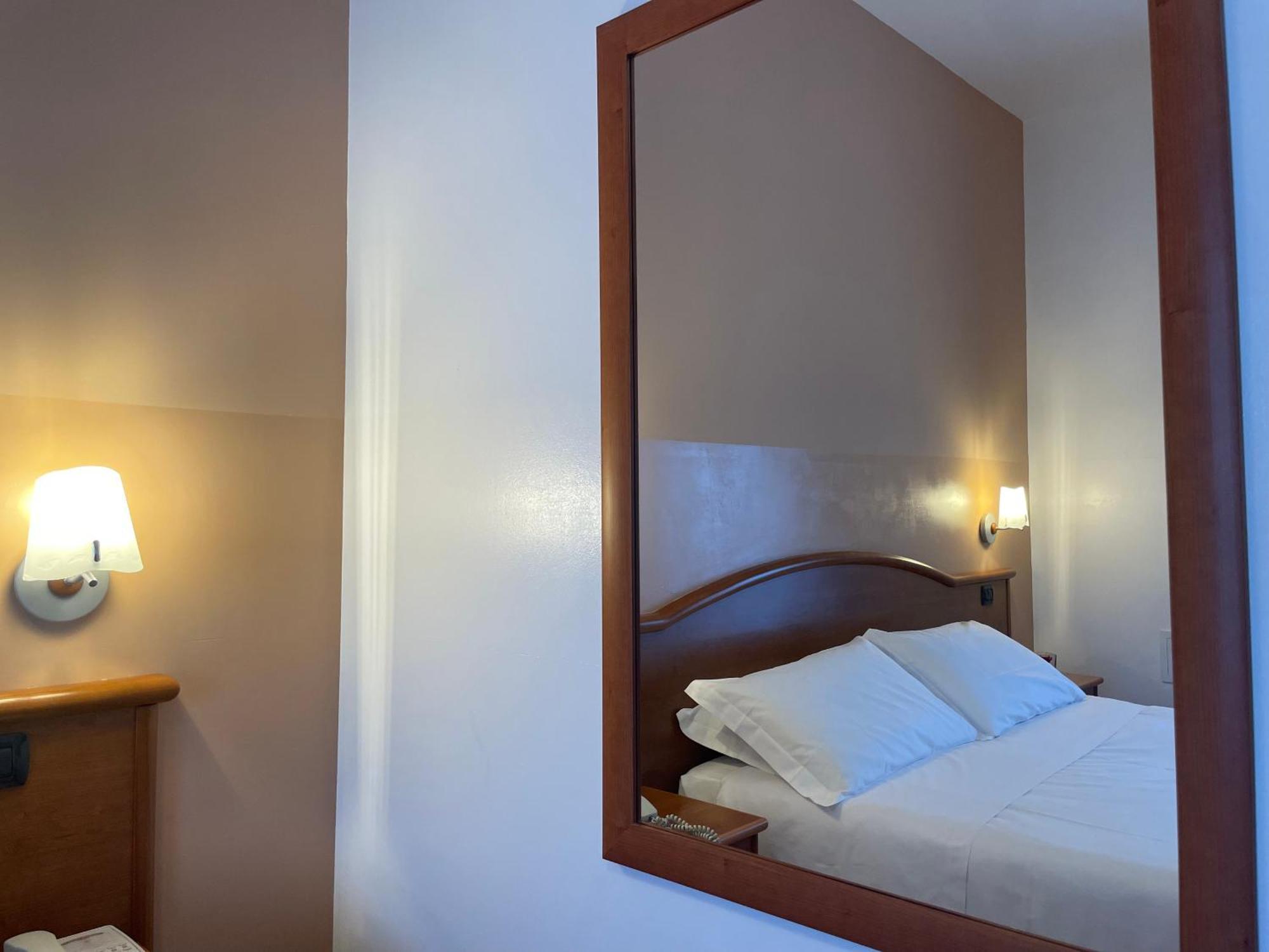 Vald Hotel Val della Torre Esterno foto