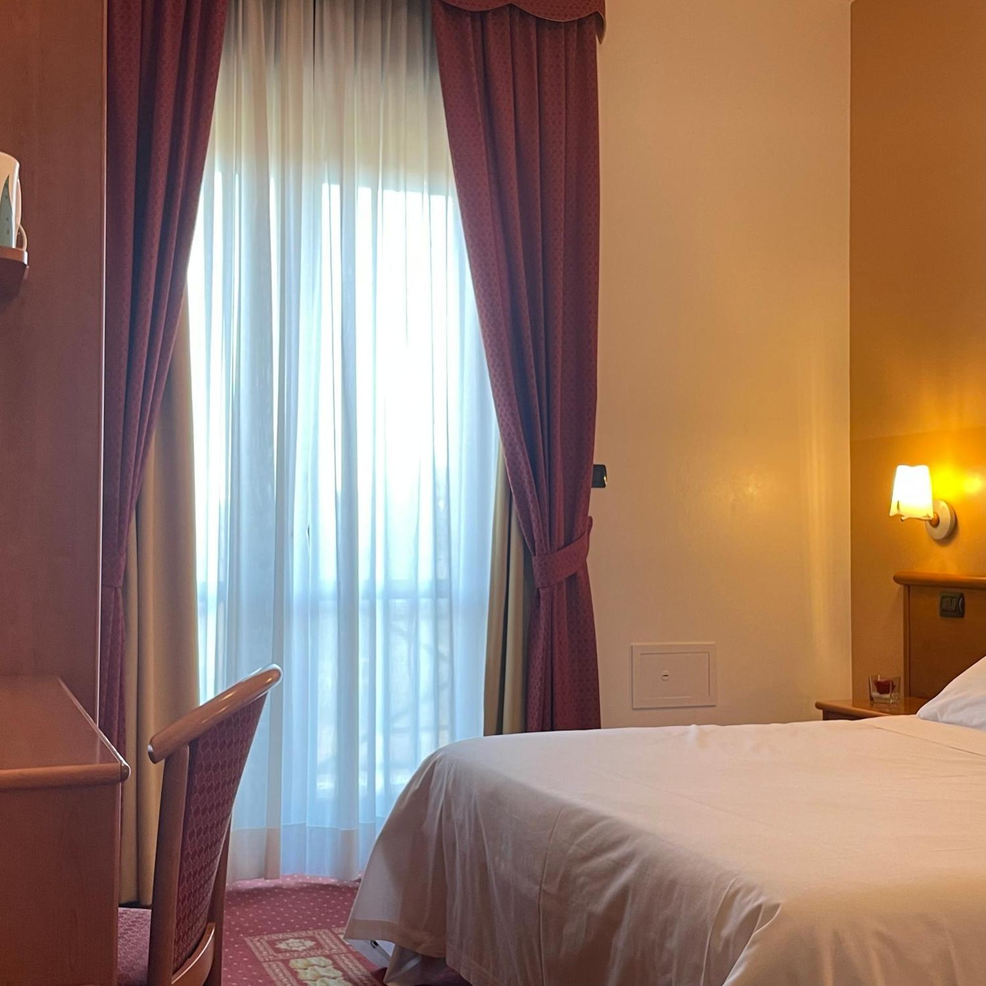 Vald Hotel Val della Torre Esterno foto