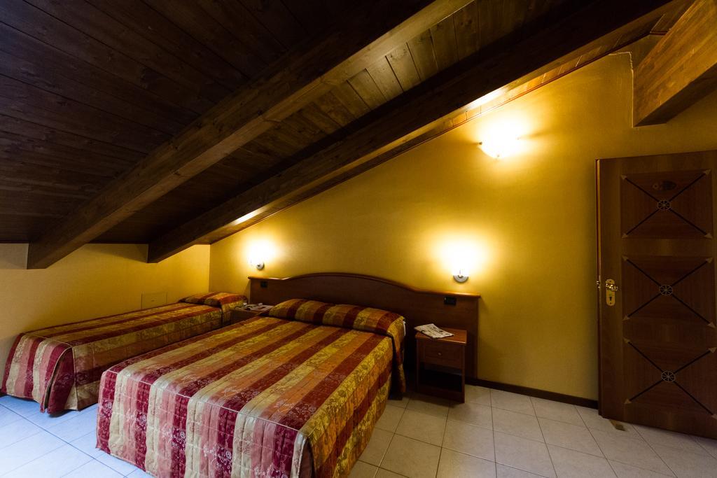 Vald Hotel Val della Torre Esterno foto