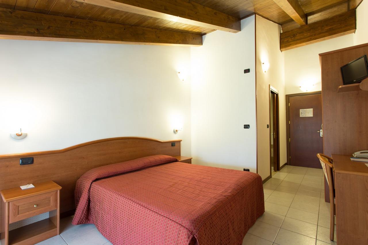 Vald Hotel Val della Torre Esterno foto