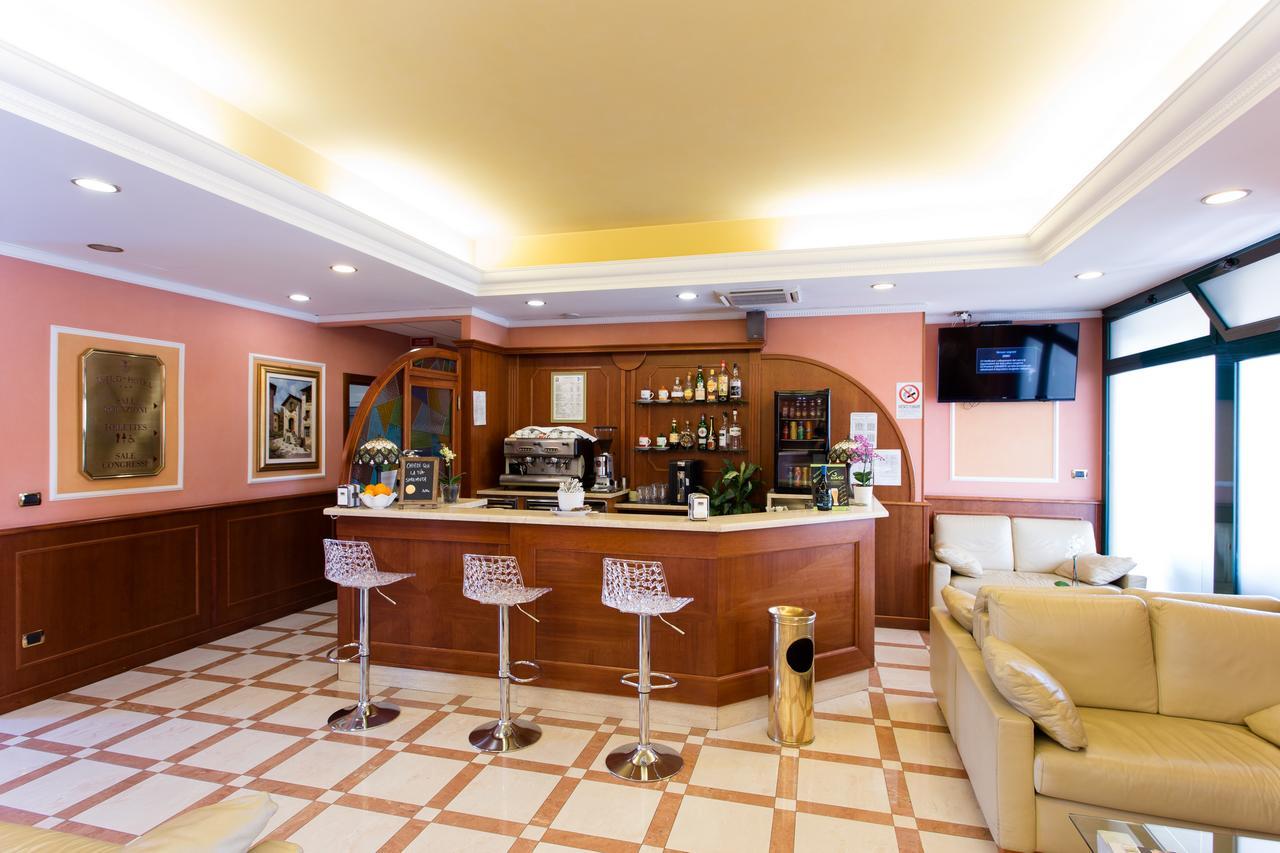 Vald Hotel Val della Torre Esterno foto
